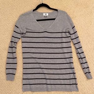 Old Navy Gray Stripped Sweater
